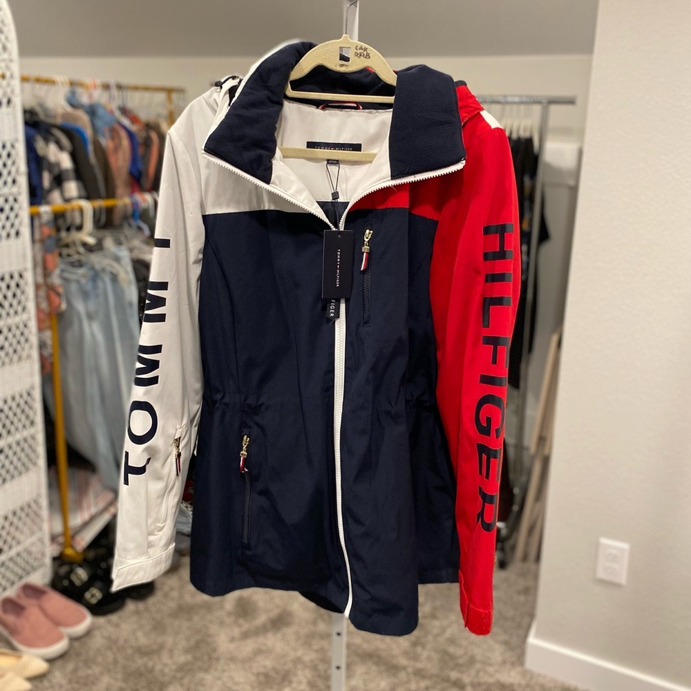 Tommy Hilfiger NWT Parka Style Hooded Ski Jacket Americana Coat